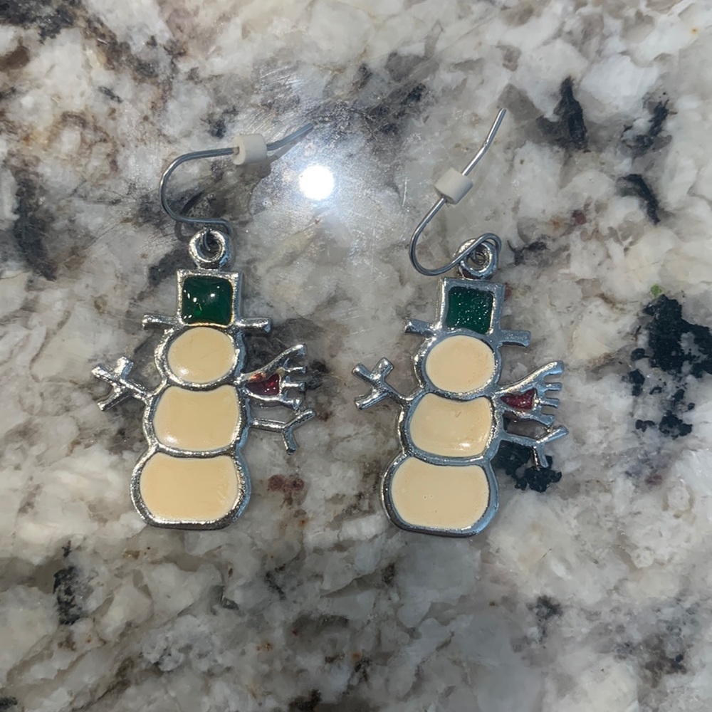 Snowman dangle earrings